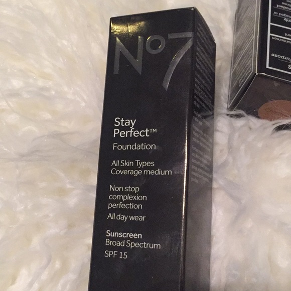 NIB - No7 Stay Perfect Foundation - Picture 2 of 4